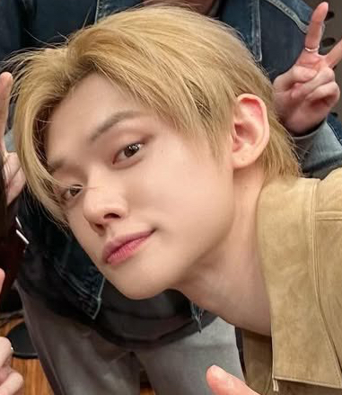 Foto terbaru Yeonjun (TOMORROW X TOGETHER)