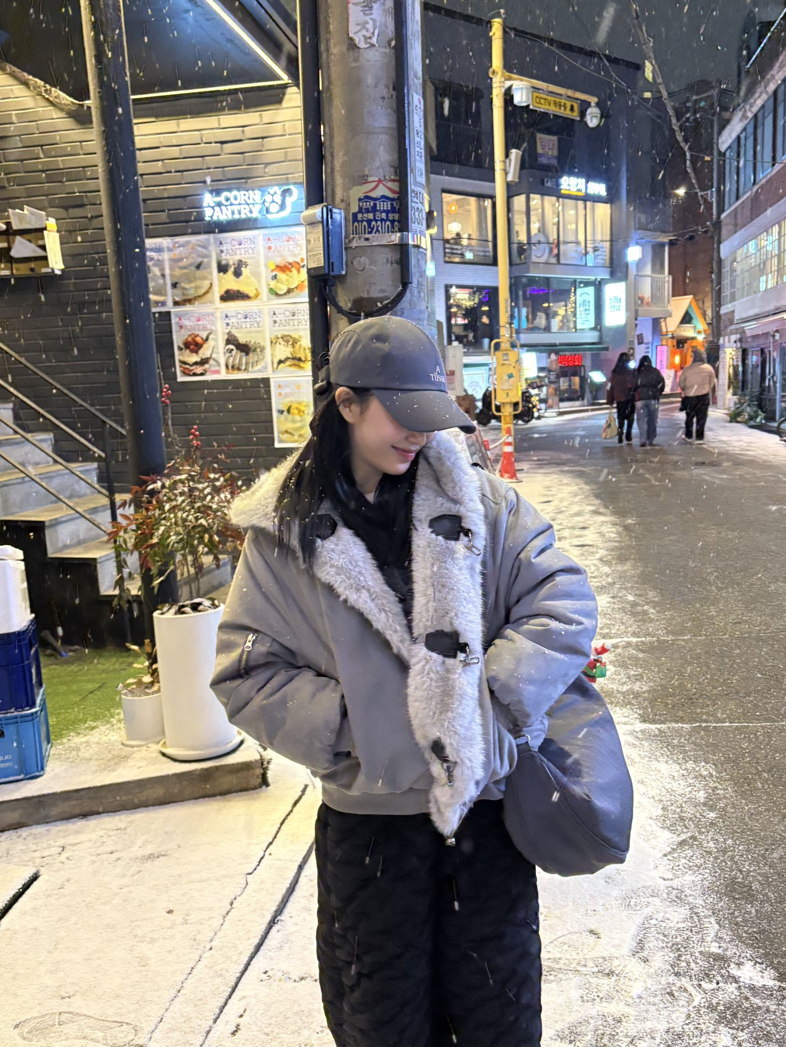 Behind-the-scenes cut of STAYC