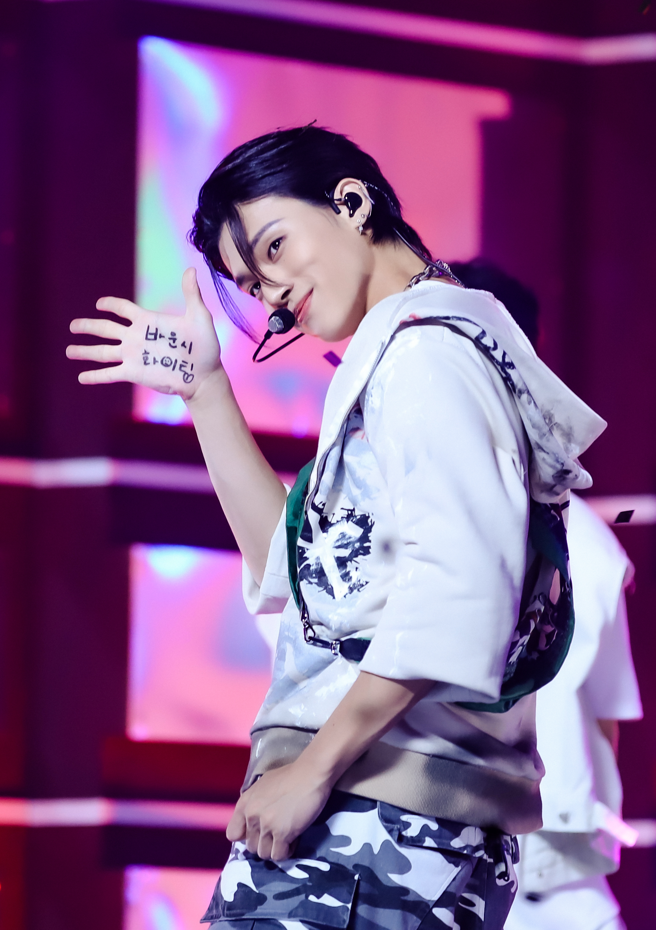 A moment captured by Wooyoung (ATEEZ)'s fan