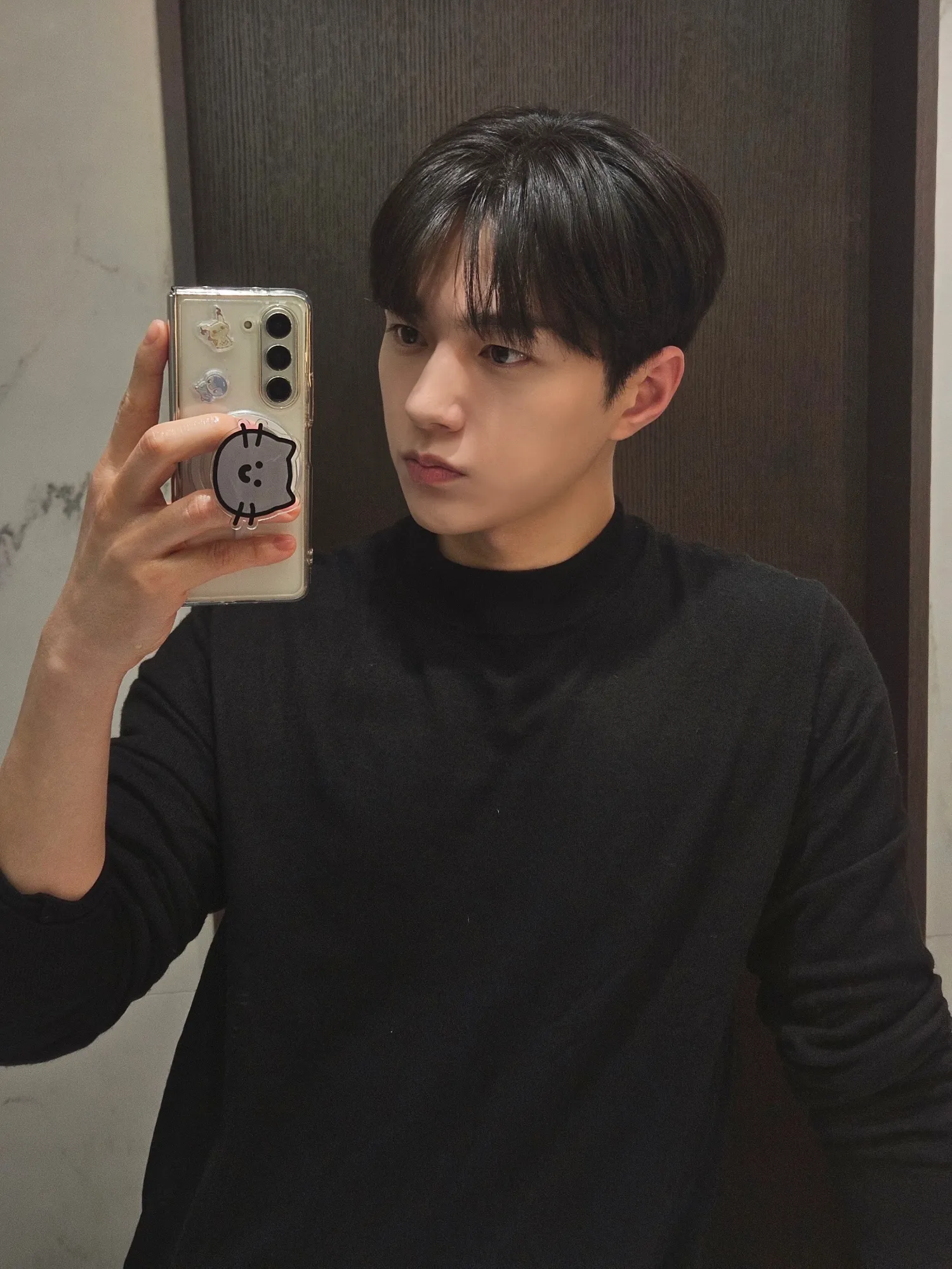 A moment captured by L (INFINITE)'s fan