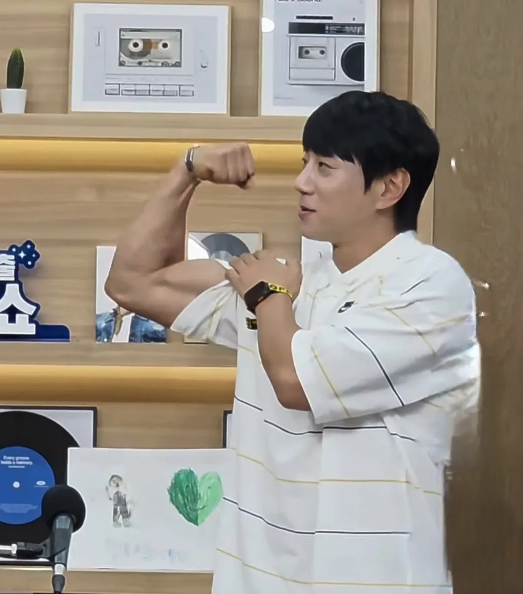 A moment captured by Hwang Chiyeol's fan