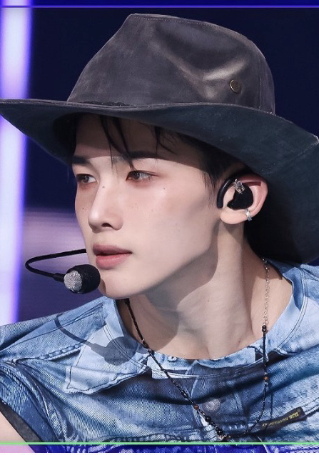 Latest photo of Jo (&TEAM)