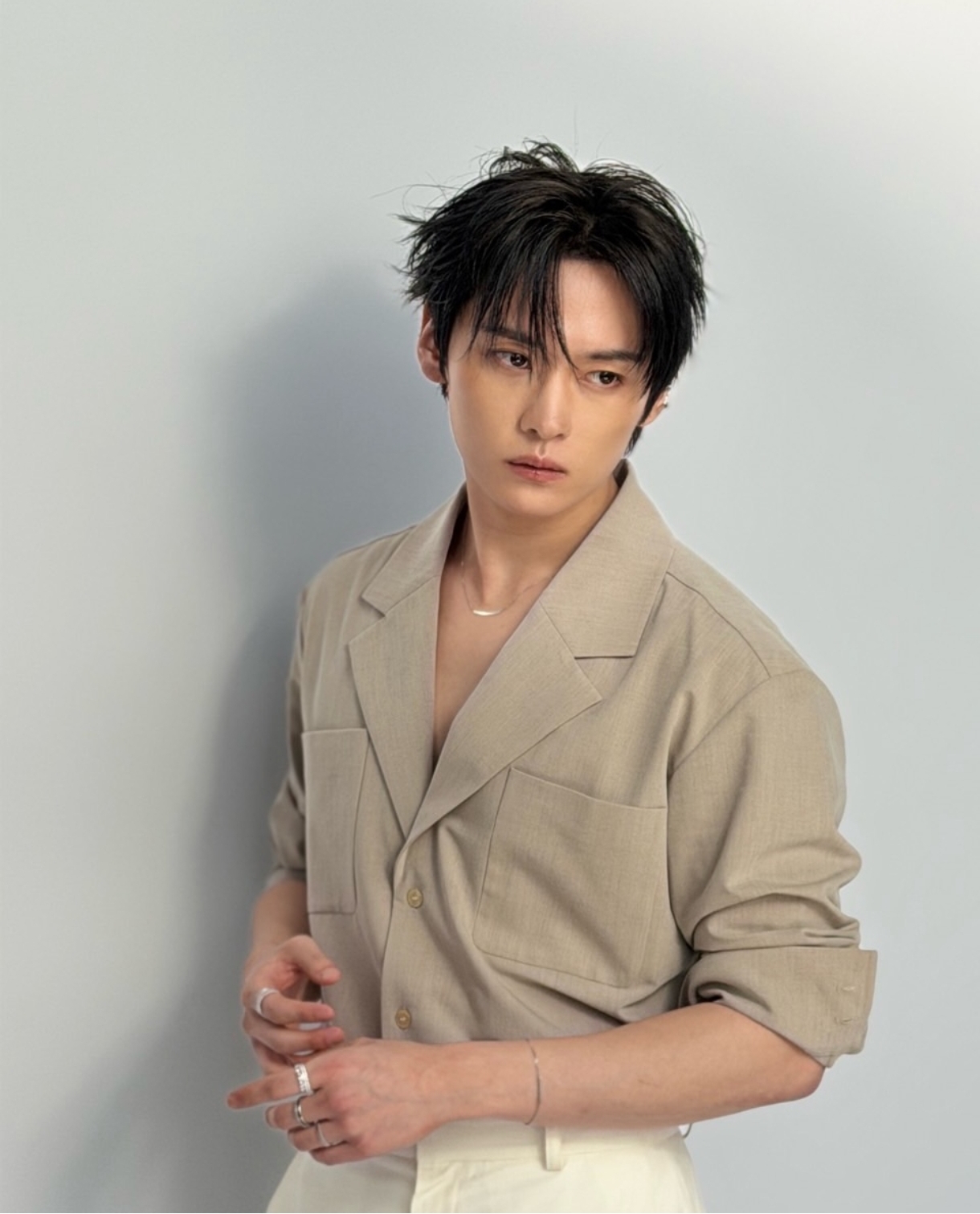 Behind-the-scenes cut of Lee Know (Stray Kids)