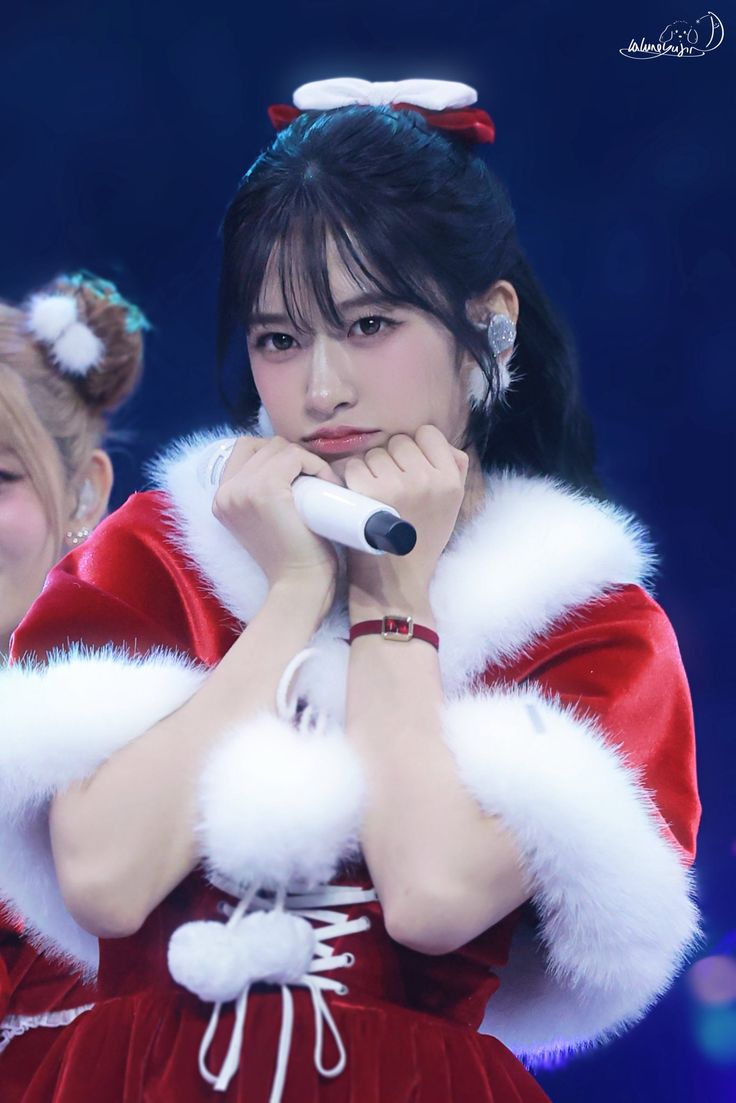 Recent activity shot of An Yujin (IVE)