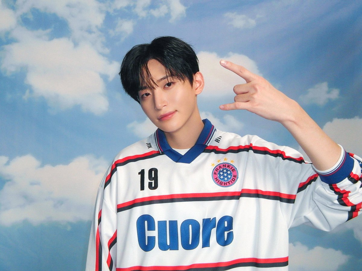 Latest photo of CRAVITY