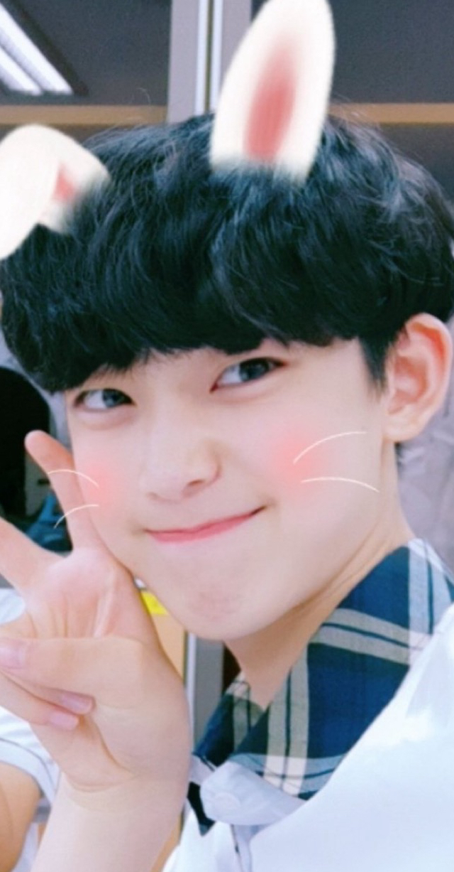 선우 (ENHYPEN)의 비하인드 컷