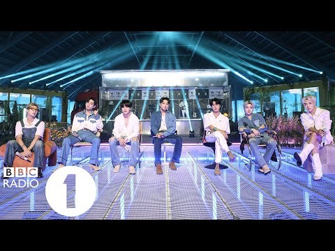 Momen yang diabadikan oleh penggemar BTS