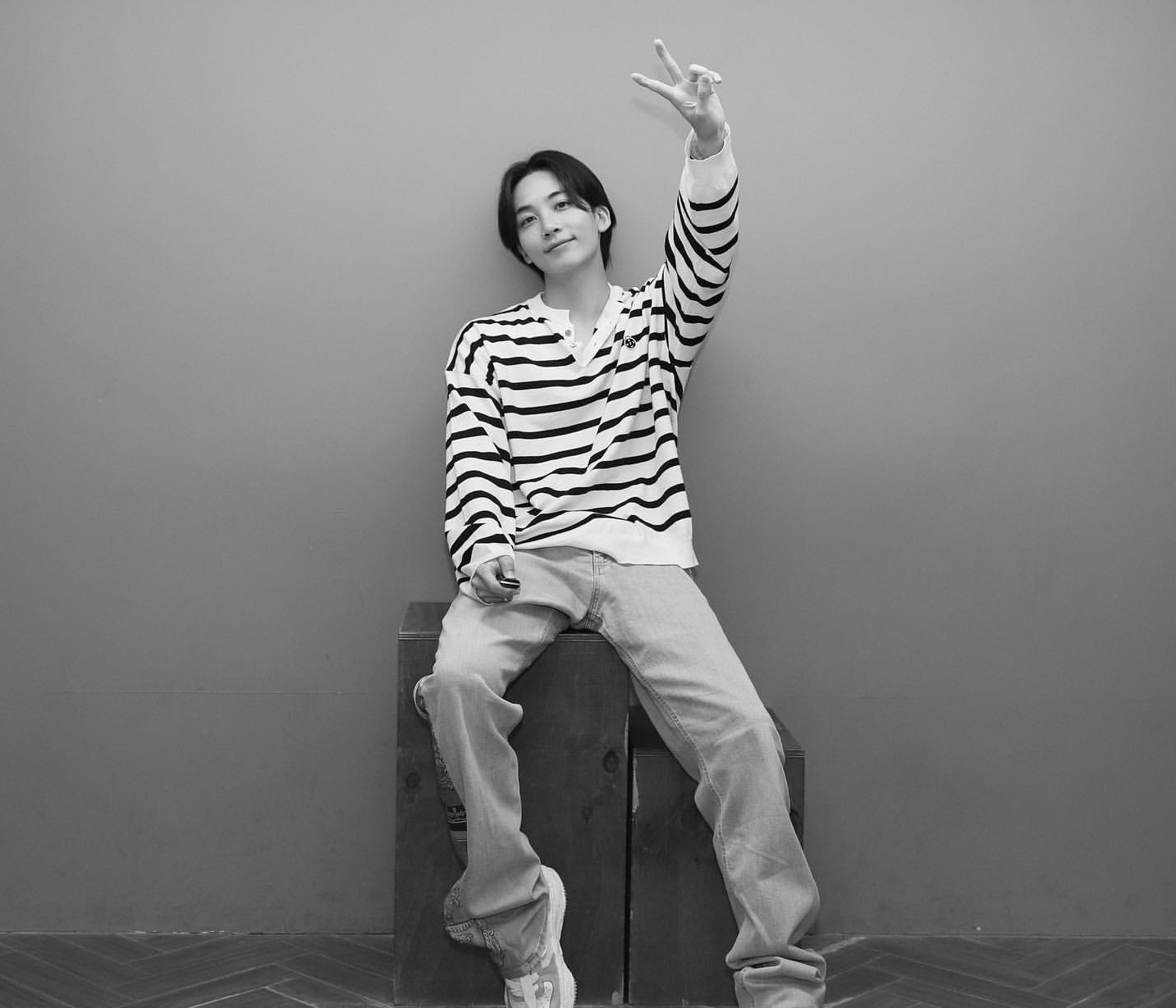 A moment captured by Jeonghan (SEVENTEEN)'s fan