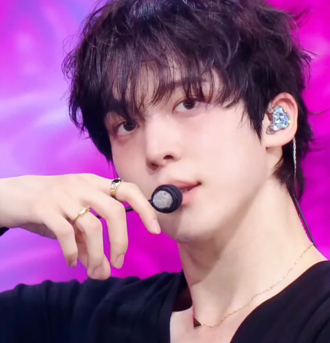 ATEEZ的最新照片