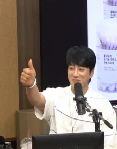 Behind-the-scenes cut of Hwang Chiyeol