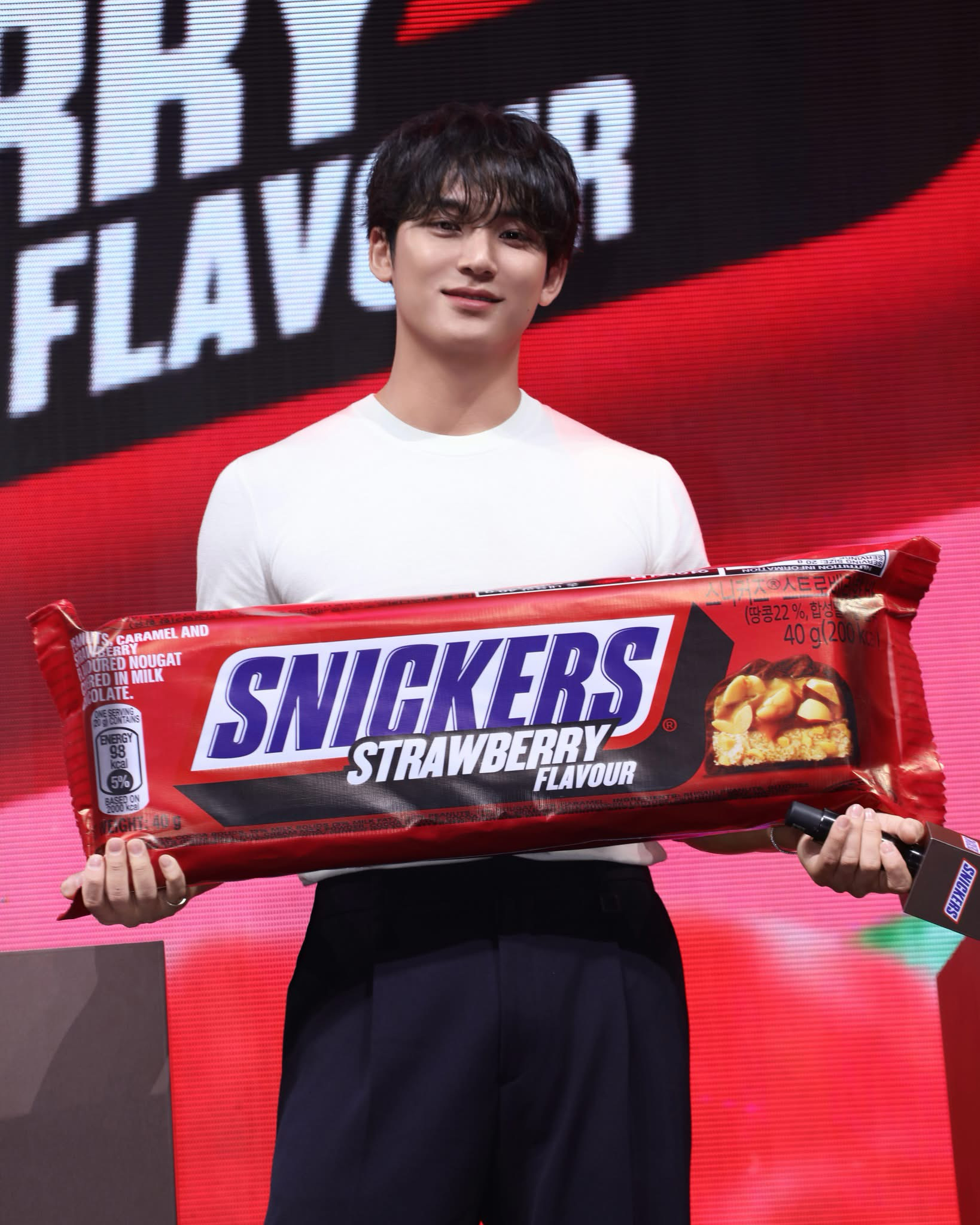 A moment captured by Mingyu (SEVENTEEN)'s fan
