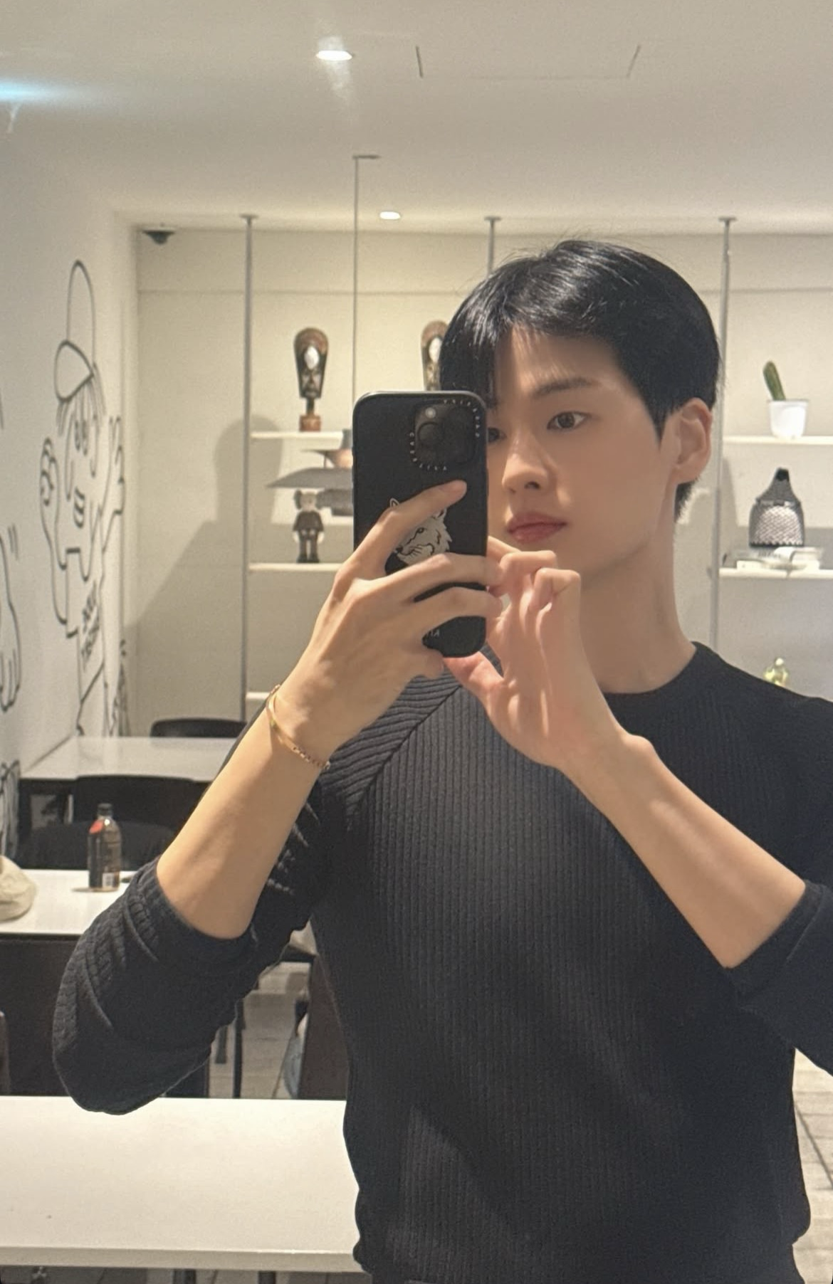 A moment captured by UP10TION's fan