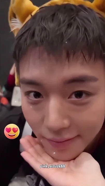 Fan-made special wallpaper for Park Jihoon