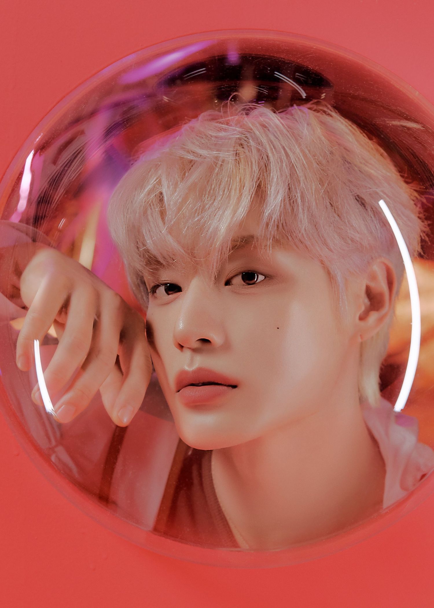 Behind-the-scenes cut of Kim Jiwoong (ZEROBASEONE)