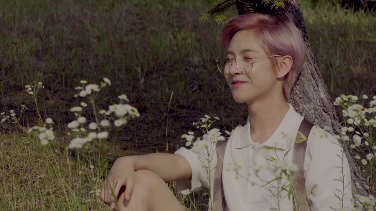 런쥔 (NCT DREAM)의 비하인드 컷