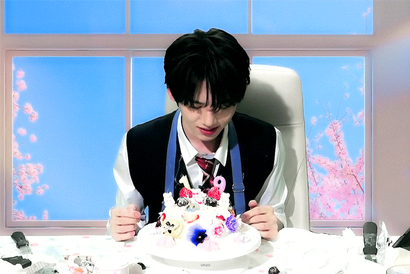 Latest photo of Han Yujin