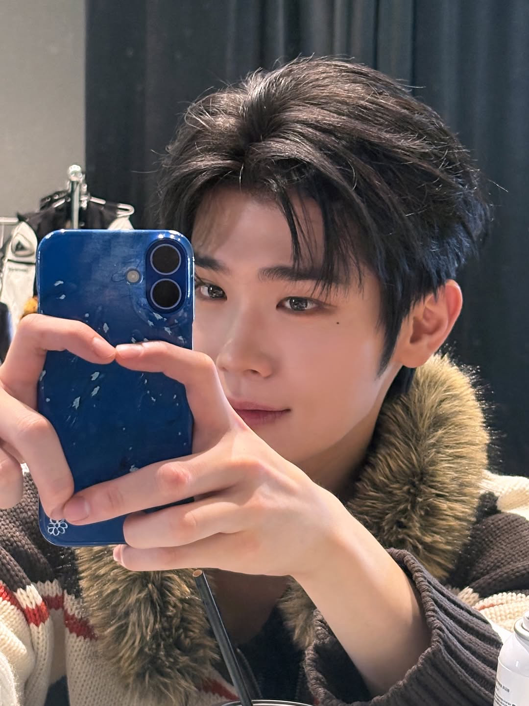 Recent activity shot of Kim Taerae (ZEROBASEONE)