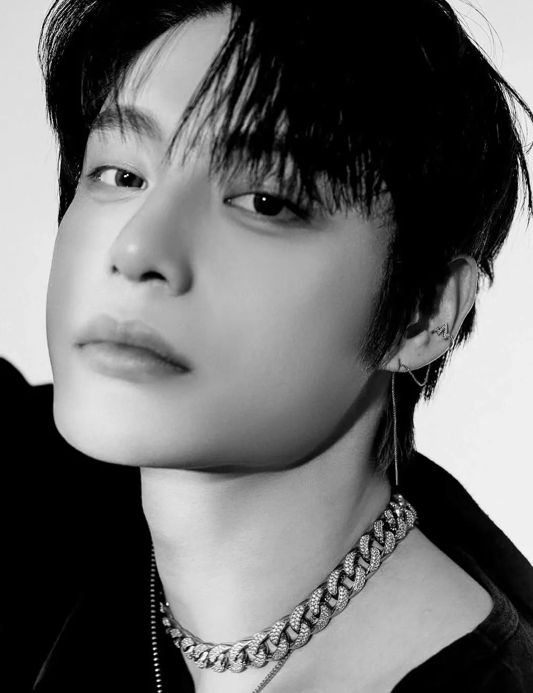 Recent activity shot of Kim Jiwoong (ZEROBASEONE)