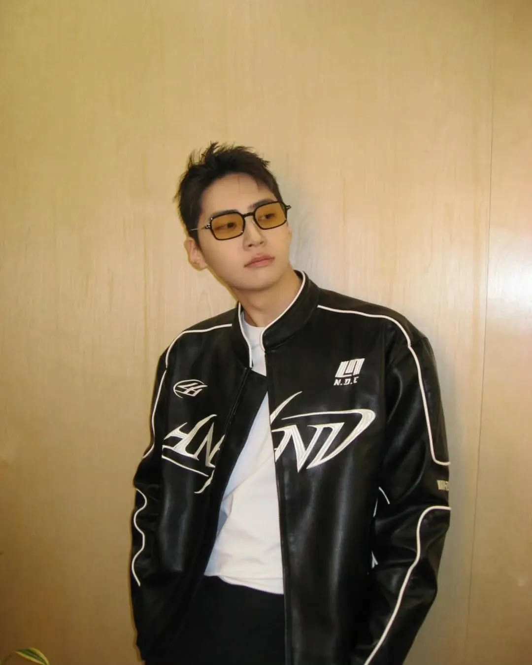 Behind-the-scenes cut of Lee Jinhyuk