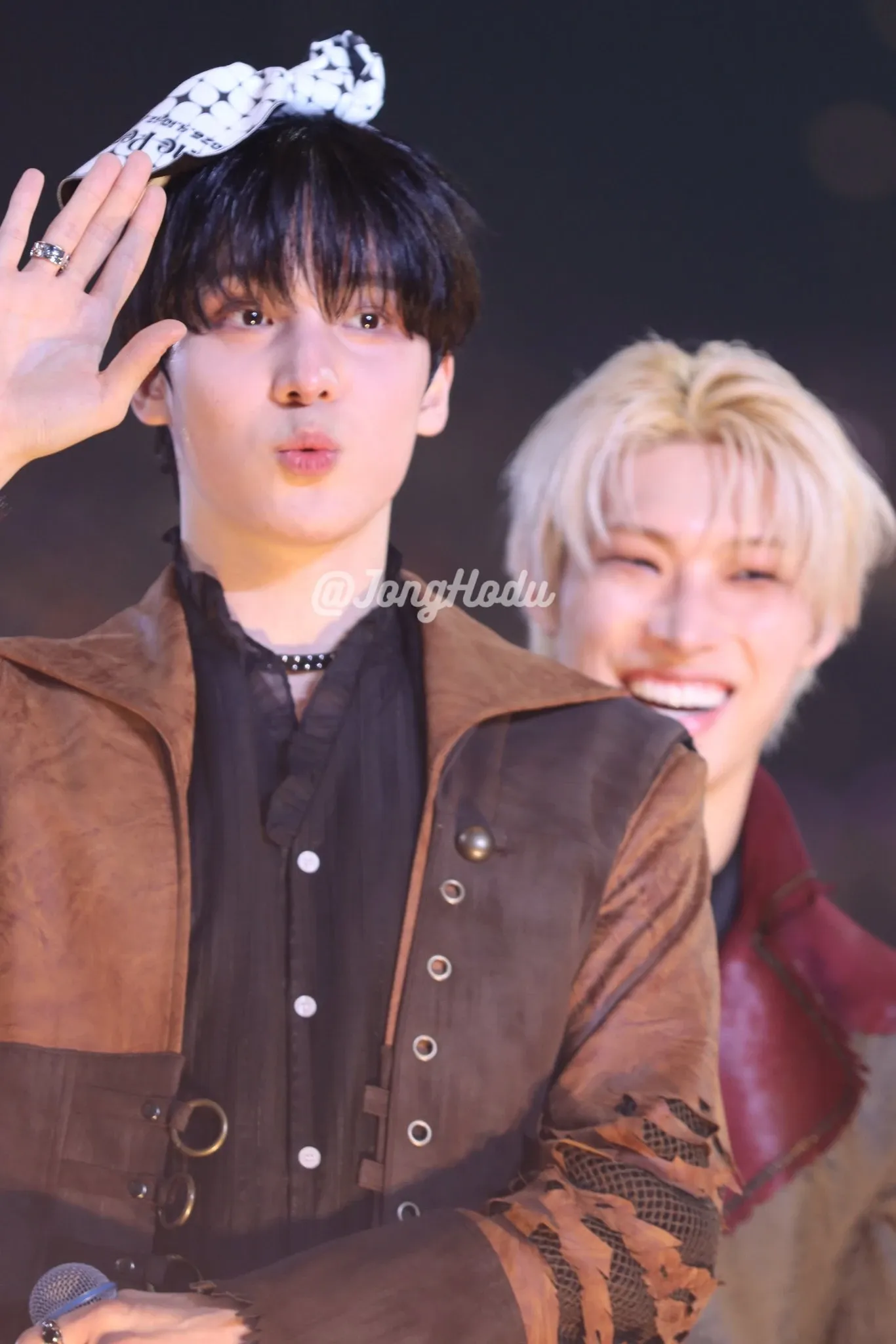 에이티즈의 비하인드 컷