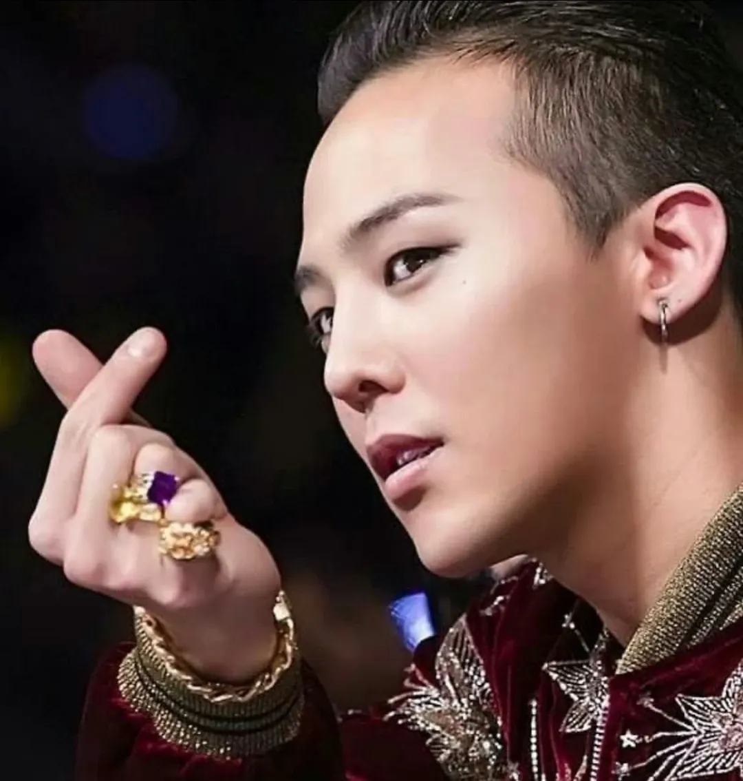 G-DRAGON (BIGBANG)的最新照片