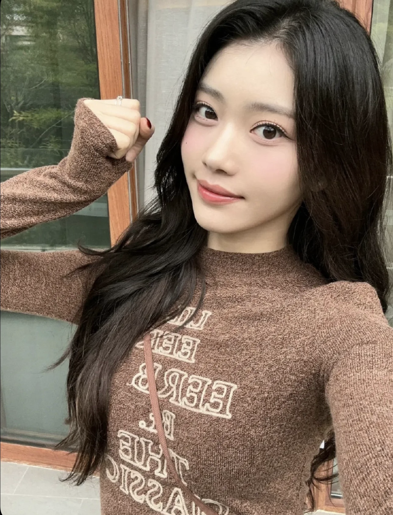 A moment captured by Xiao Ting (Kep1er)'s fan