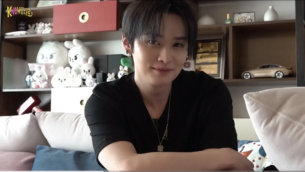 A moment captured by Lee Know (Stray Kids)'s fan