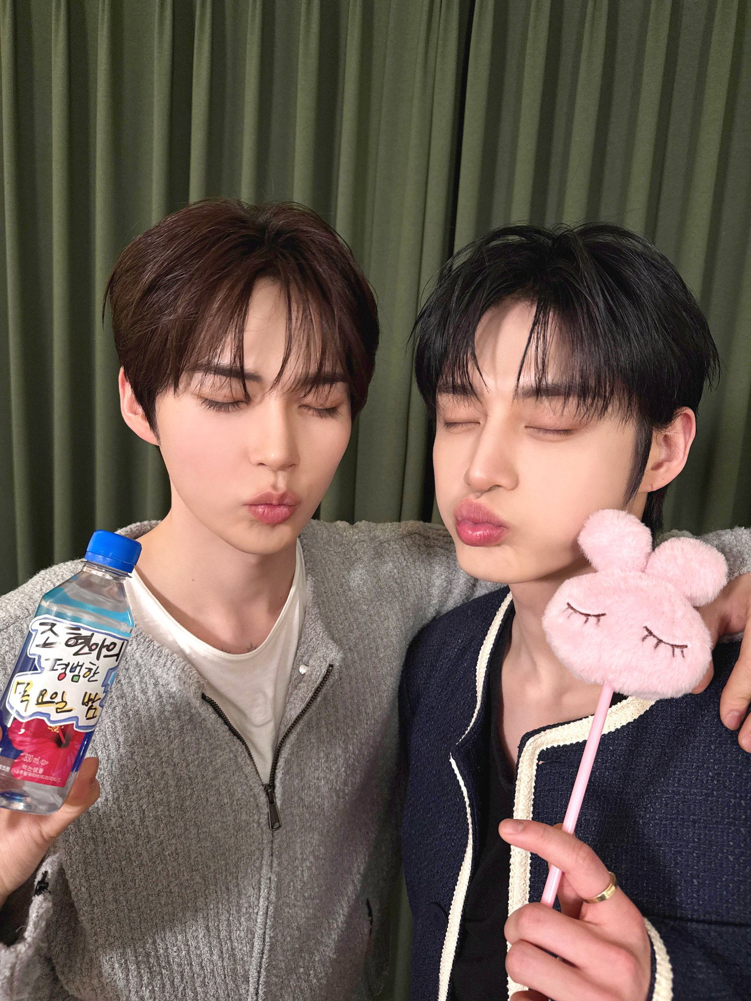 Recent activity shot of Kim Jiwoong (ZEROBASEONE)