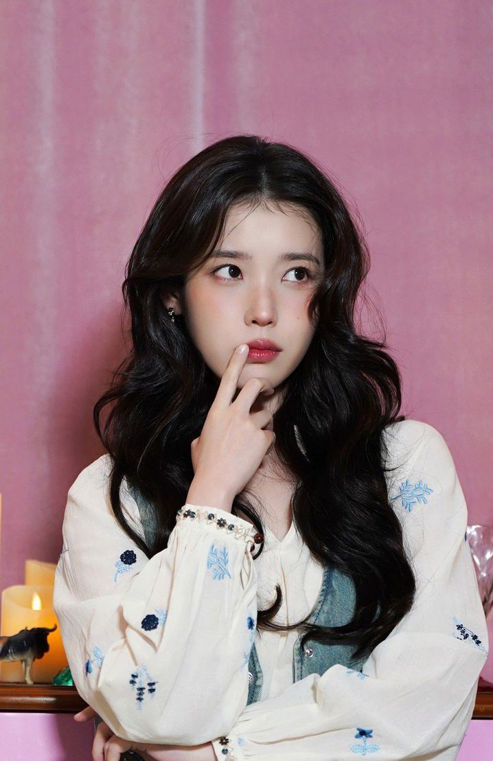 IU的最新活動照片