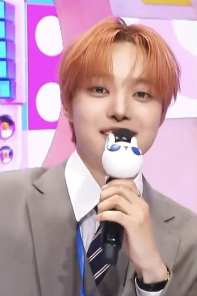 Behind-the-scenes cut of EJ (&TEAM)