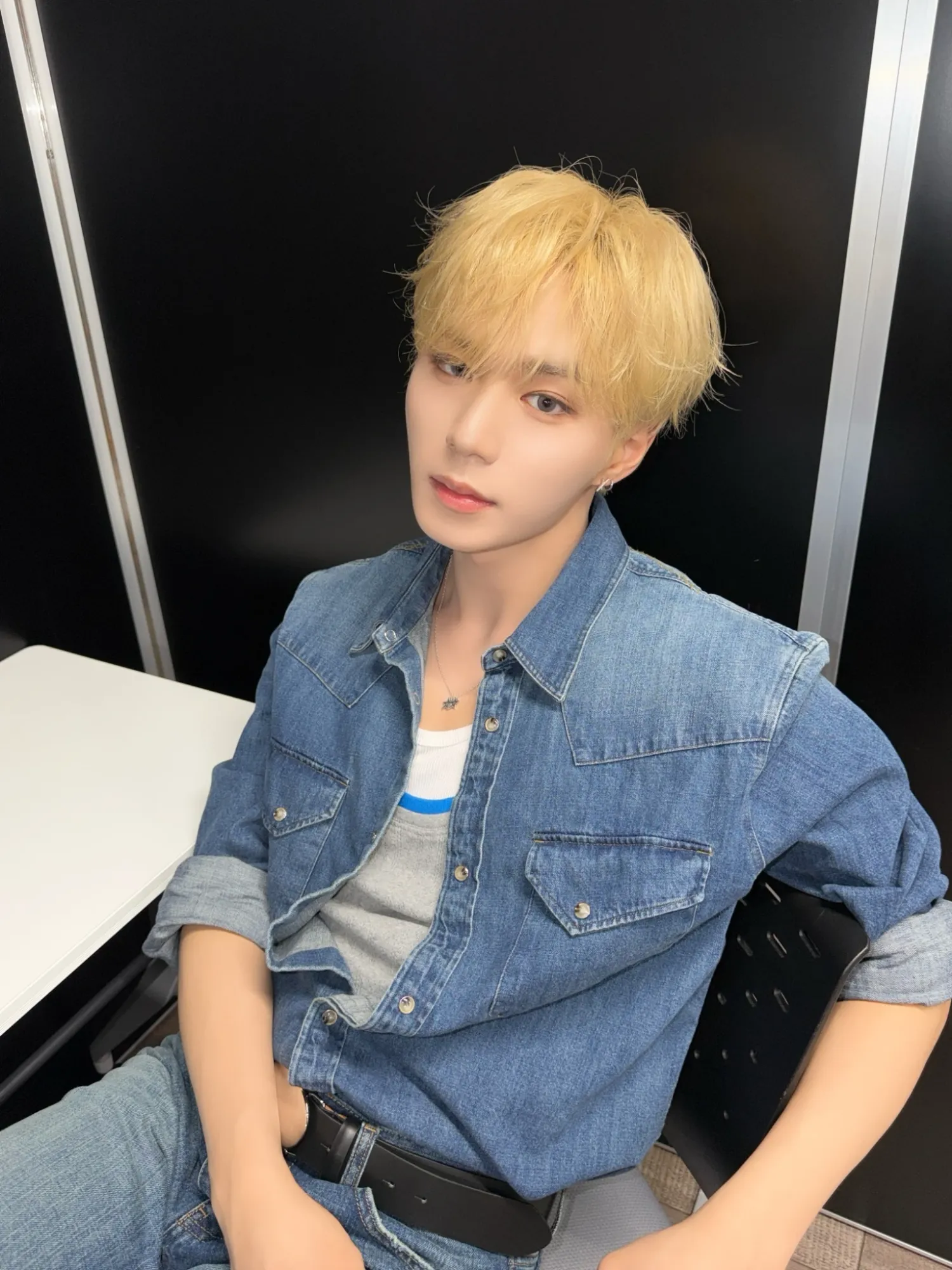 Foto terbaru Kim Junseo (ALPHA DRIVE ONE)