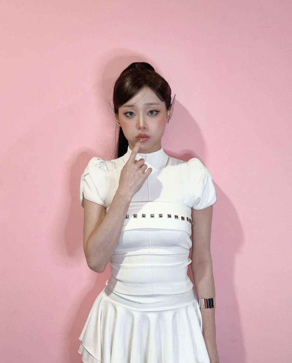 Latest photo of Chuu