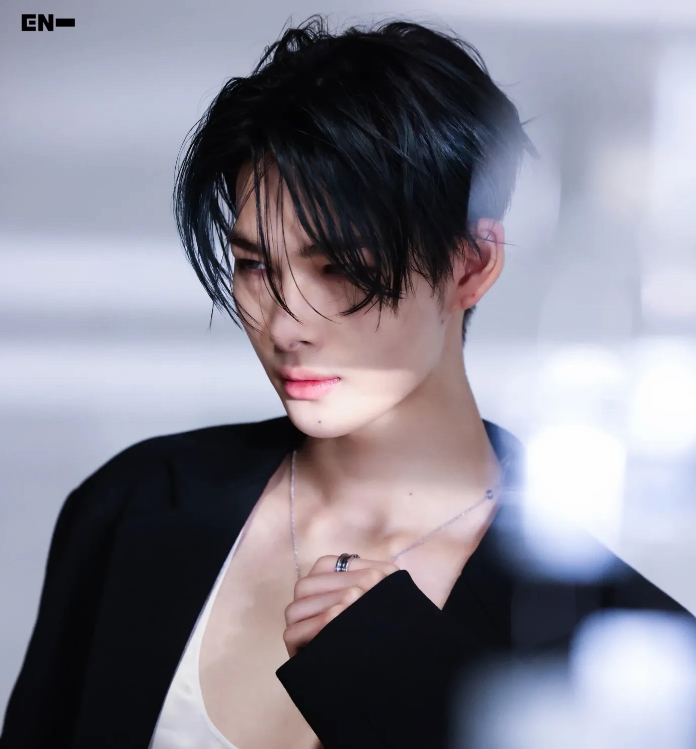 Behind-the-scenes cut of NI-KI (ENHYPEN)