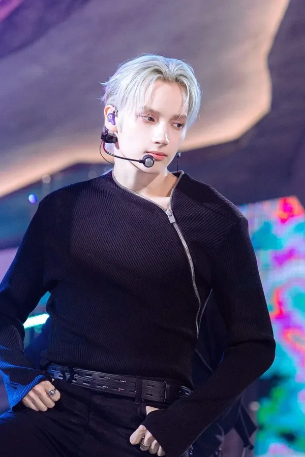 휴닝카이 (투모로우바이투게더) 최근 활동샷