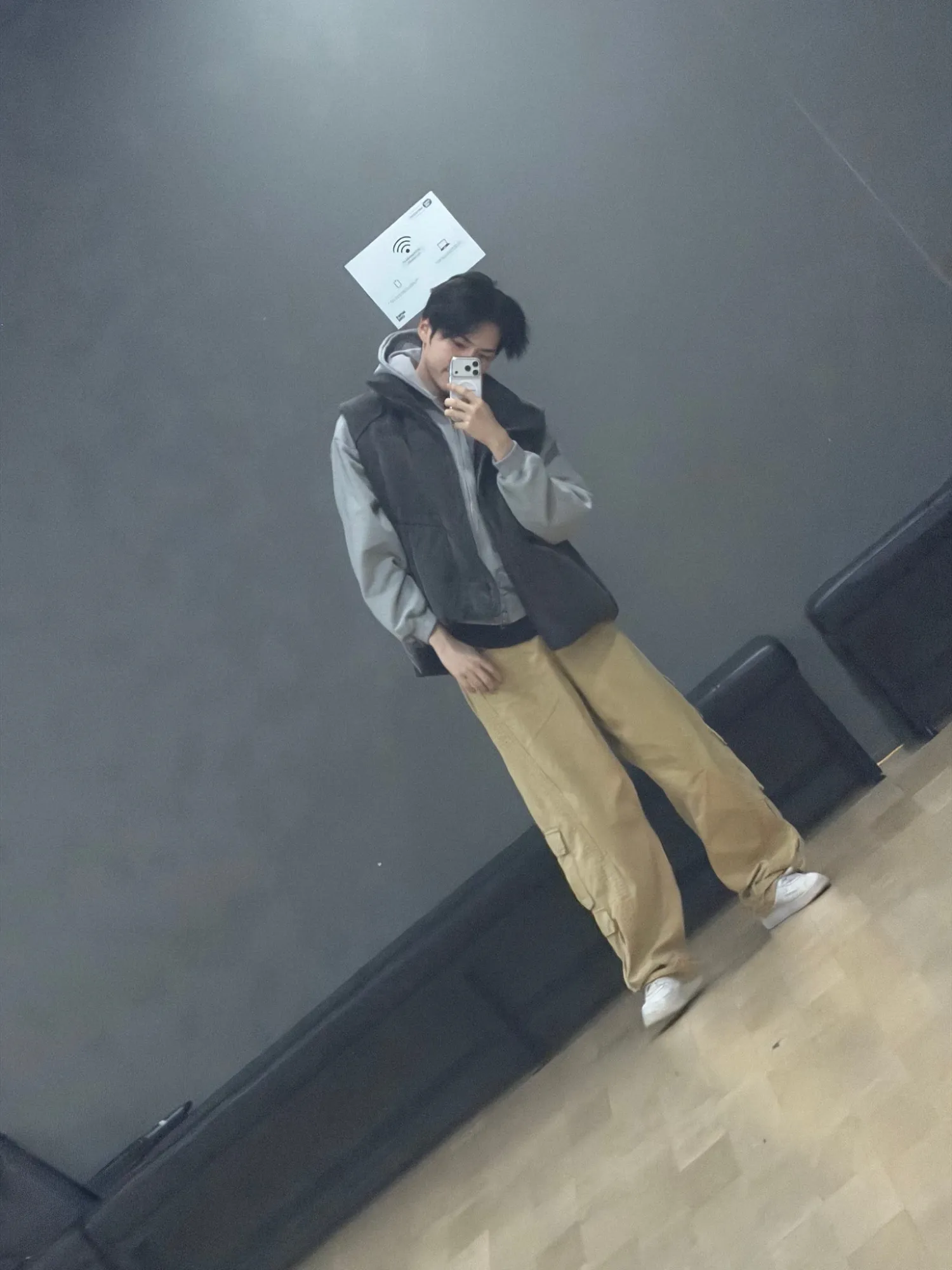 Recent activity shot of Sung Hanbin (ZEROBASEONE)