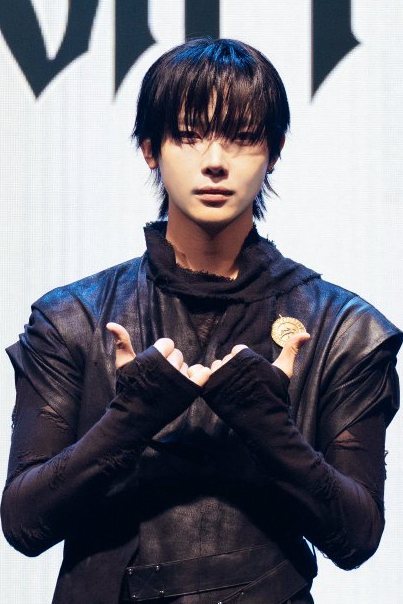 Latest photo of Nicholas (&TEAM)