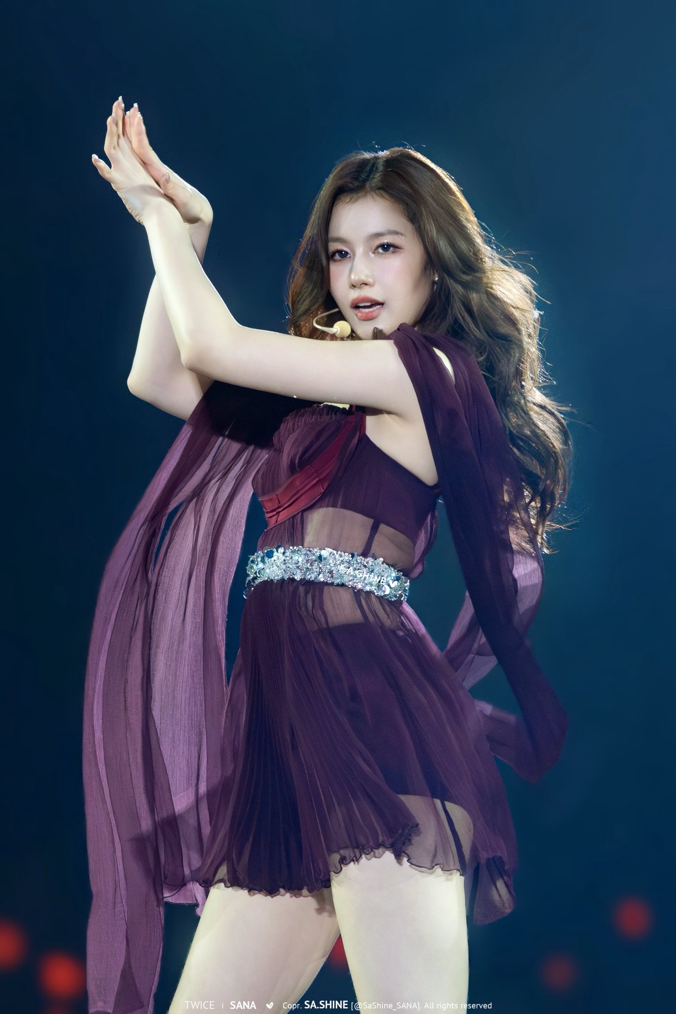 Foto aktivitas terbaru Sana (TWICE)