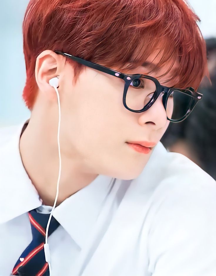 Latest photo of Moonbin (ASTRO)