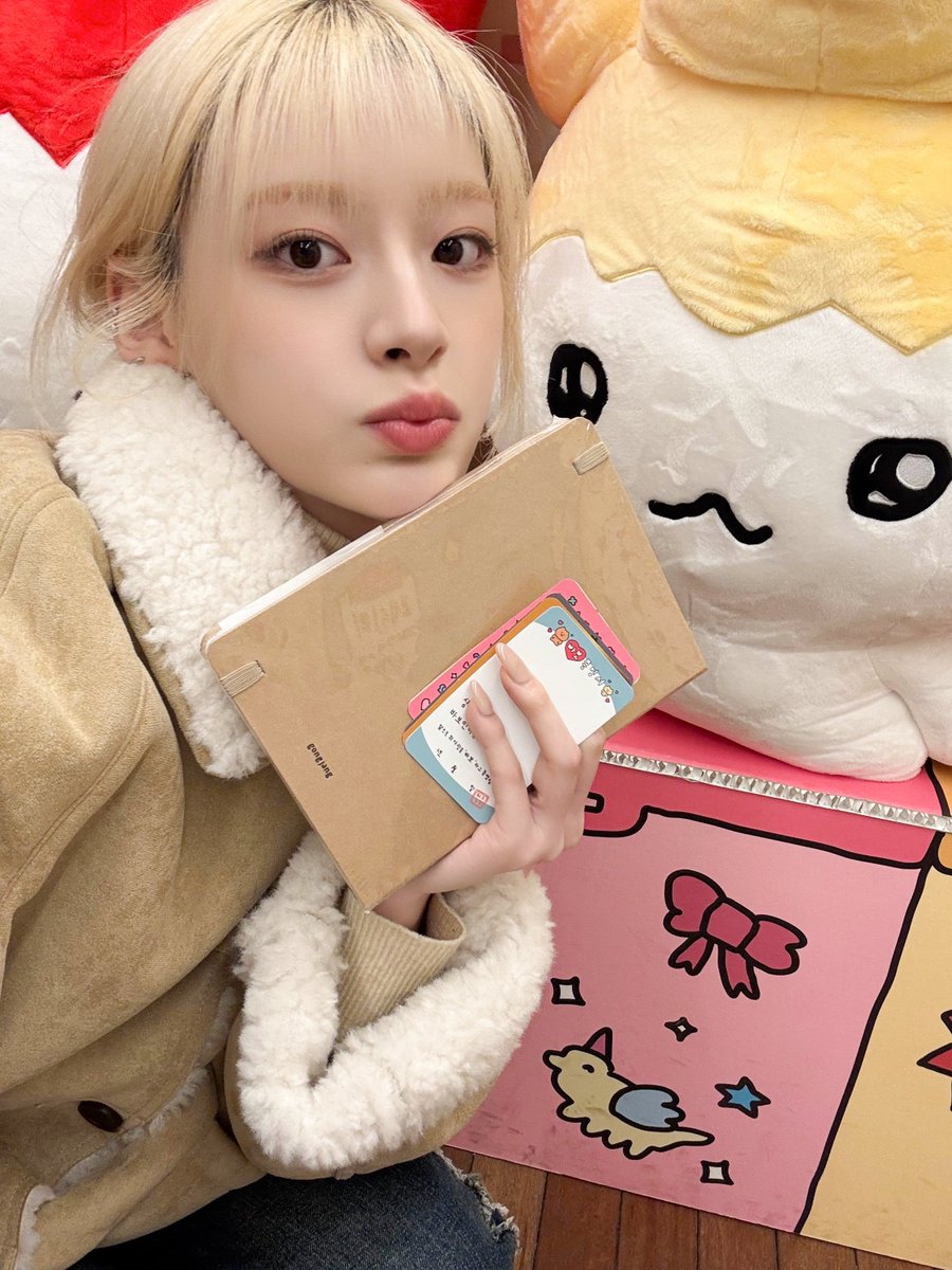 Behind-the-scenes cut of STAYC