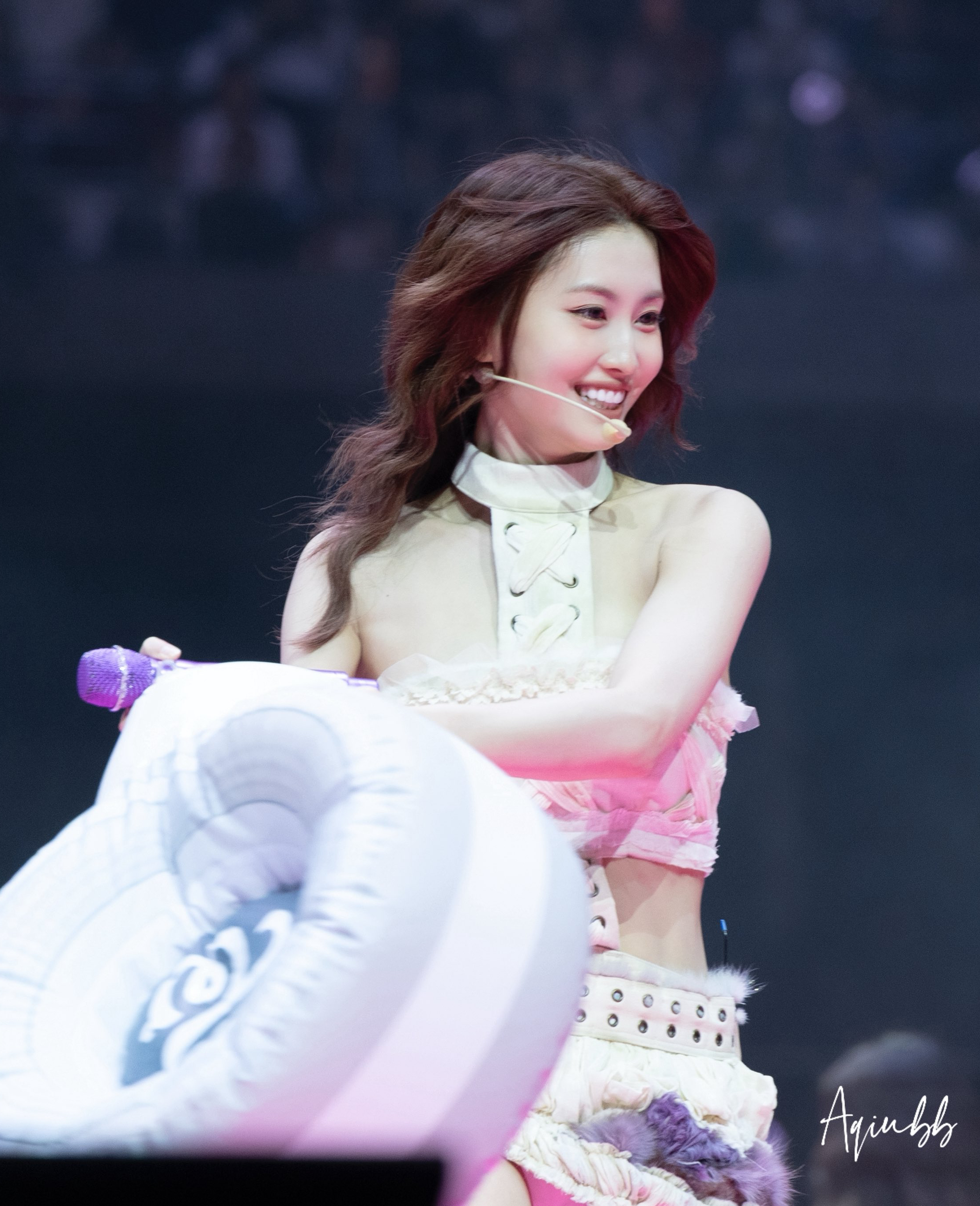 A moment captured by Momo (TWICE)'s fan