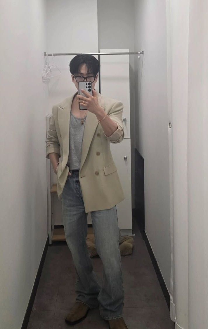 Latest photo of Changbin (Stray Kids)