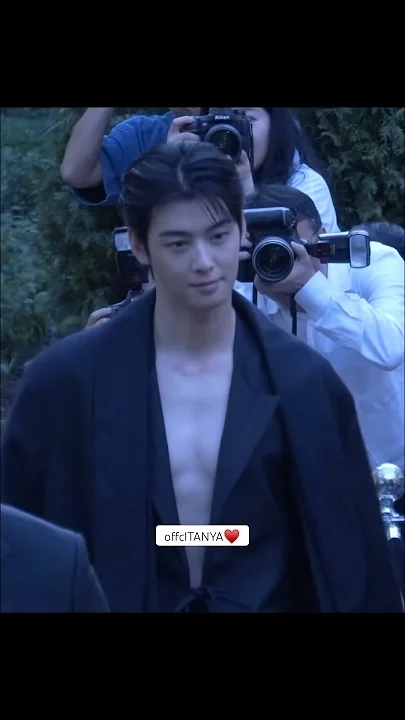 The most beloved wallpaper among Eunwoo (ASTRO)'s fans