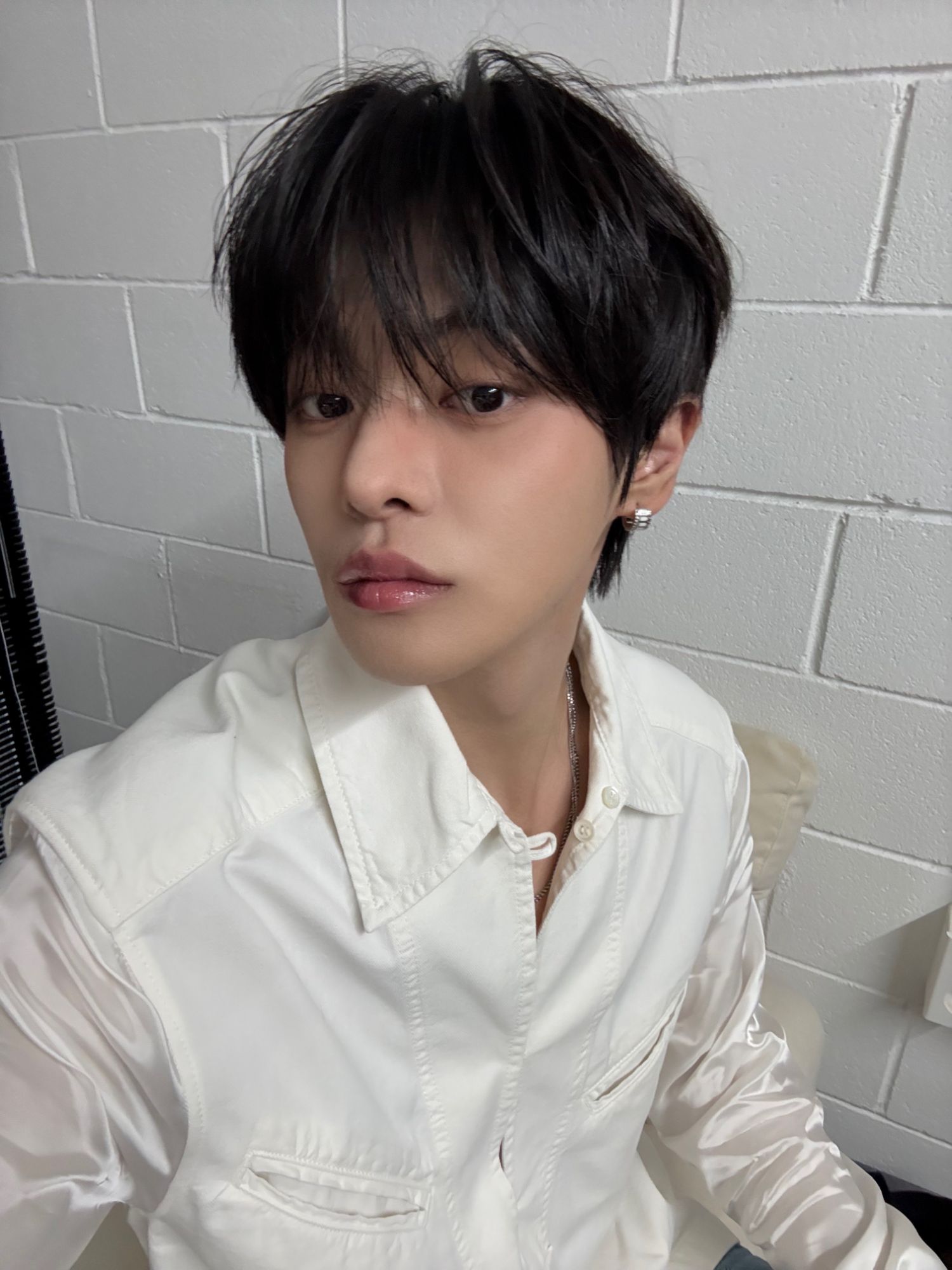 Behind-the-scenes cut of Lee Leo (ALPHA DRIVE ONE)