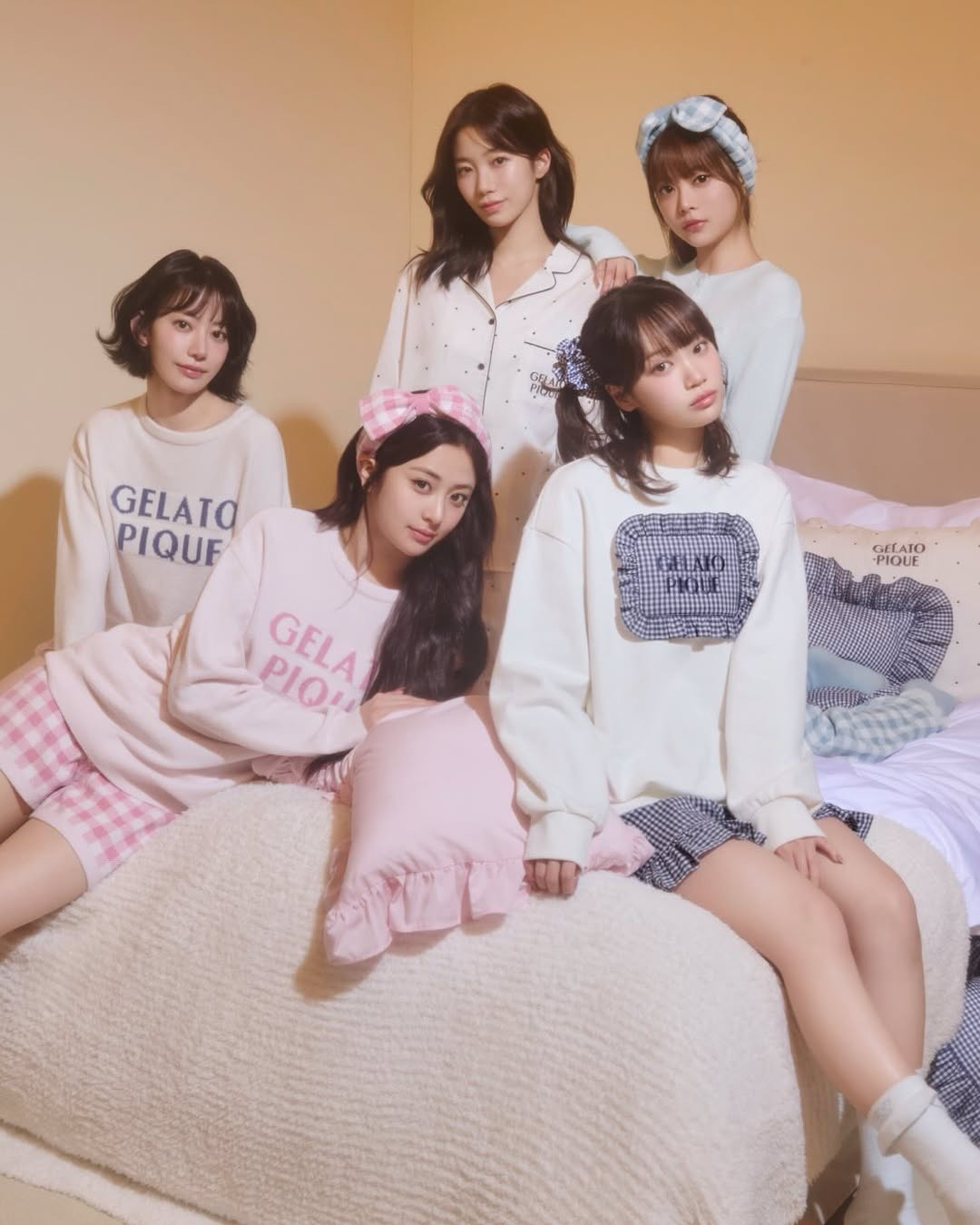 Latest photo of LE SSERAFIM