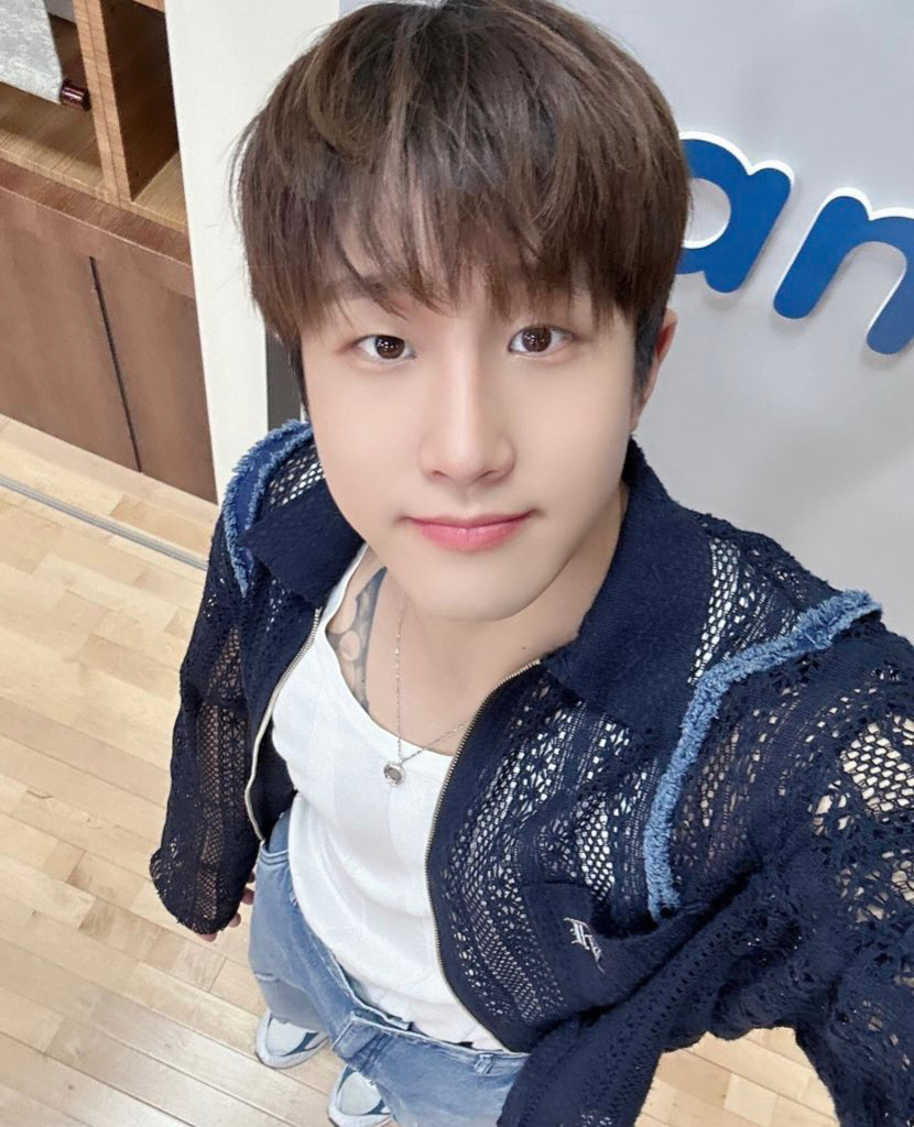 A moment captured by Jinjin (ASTRO)'s fan