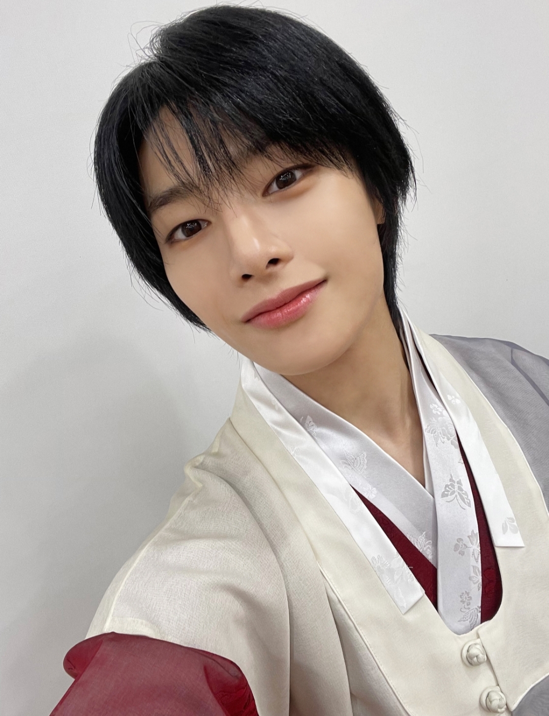 Behind-the-scenes cut of I.N (Stray Kids)