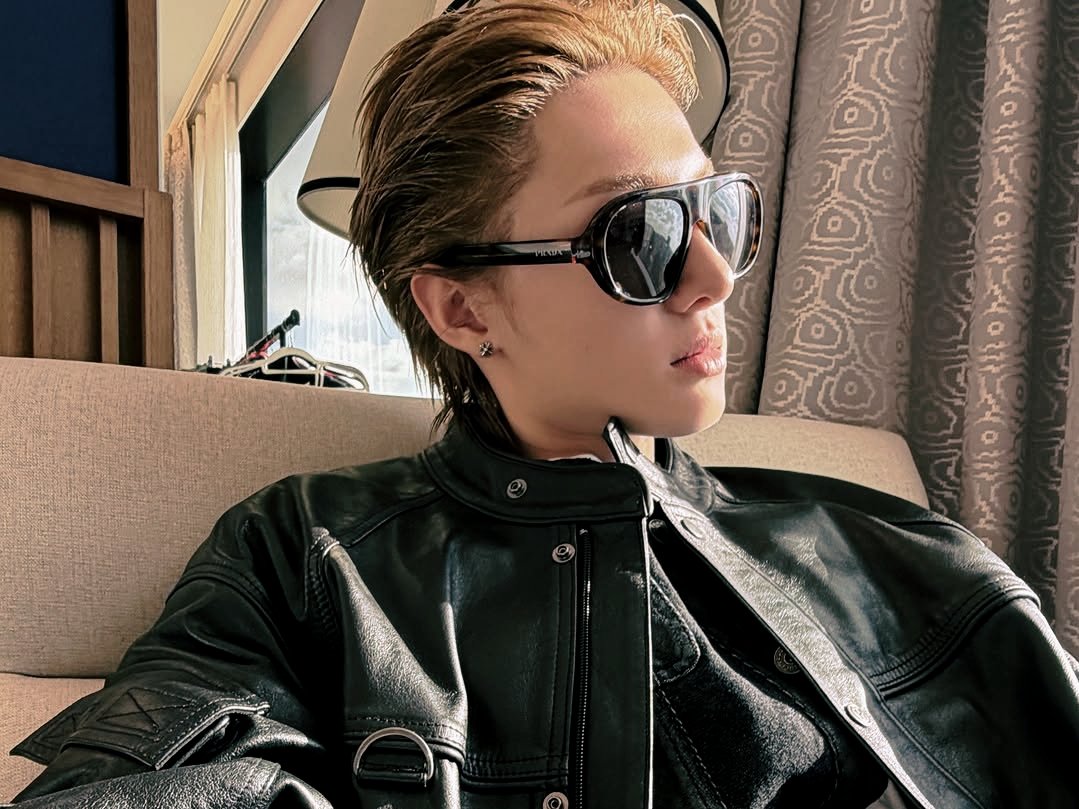 Behind-the-scenes cut of Martin (CORTIS)