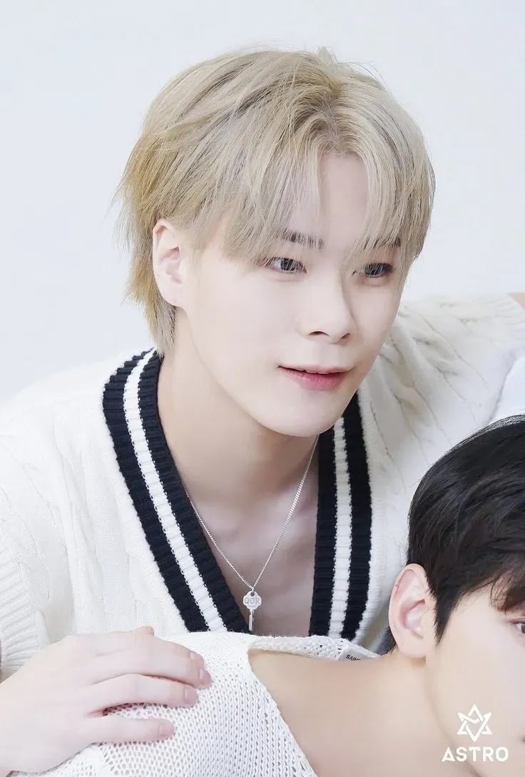 Recent activity shot of Moonbin (ASTRO)
