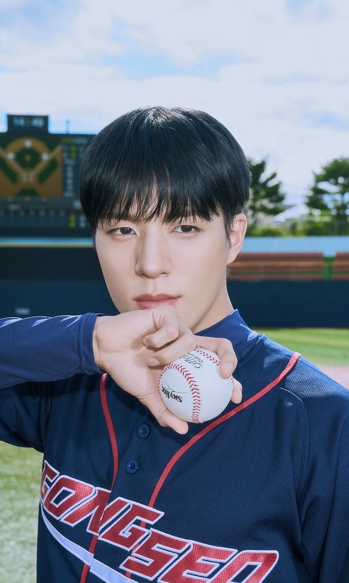 A heartfelt wallpaper shared by Jeno (NCT DREAM)'s fans