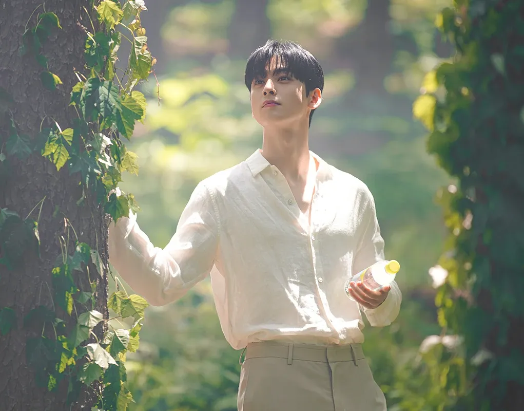A moment captured by Eunwoo (ASTRO)'s fan